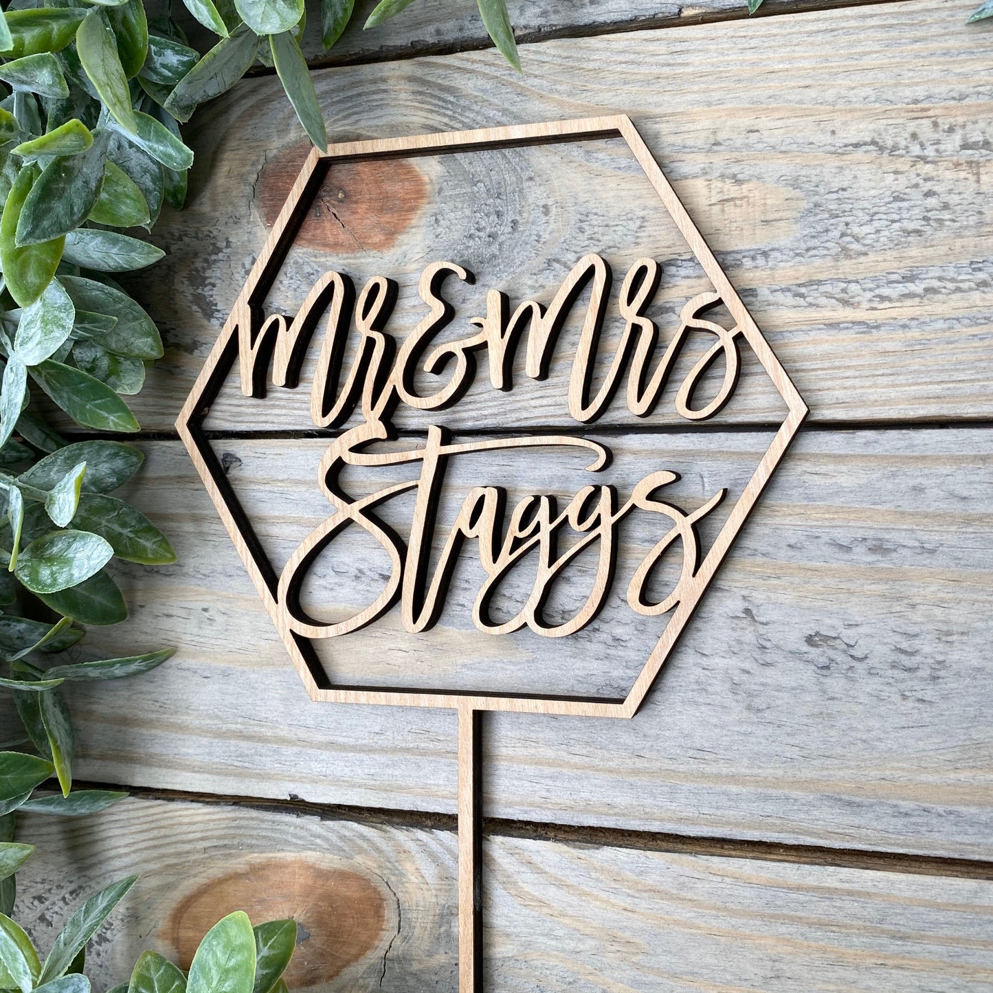 Mr and Mrs Name Cake Topper - Personalized Wedding Cake Topper with Last Name - Cake Decor for Anniversary & Bridal Shower