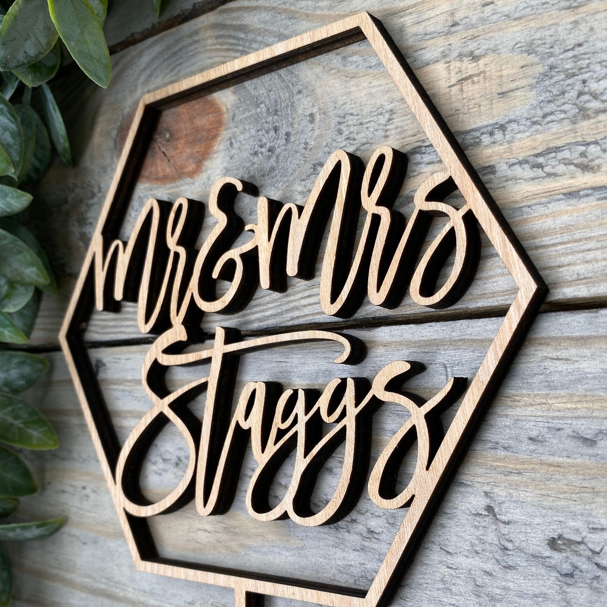 Mr and Mrs Name Cake Topper - Personalized Wedding Cake Topper with Last Name - Cake Decor for Anniversary & Bridal Shower