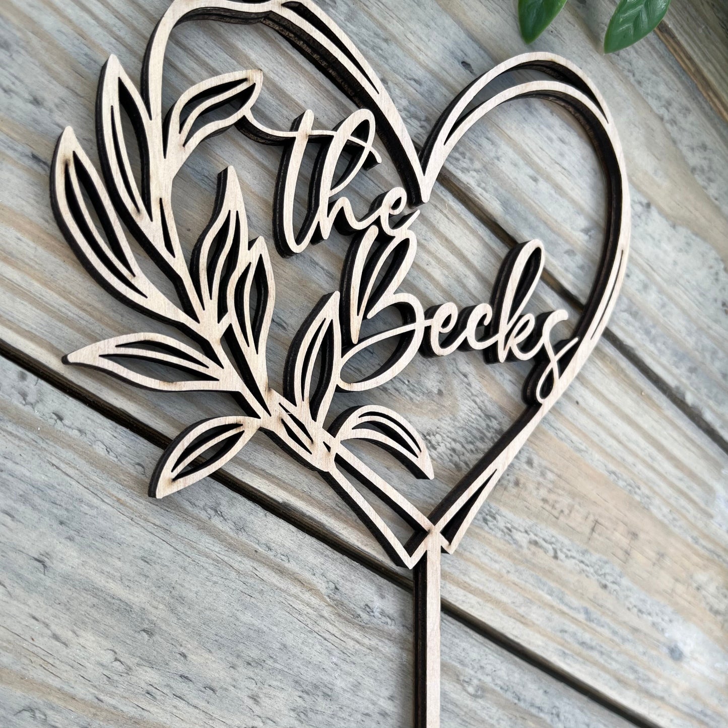 Heart Wedding Cake Topper - Custom Mr & Mrs Wood Sign With Last Name - Wedding Wood Sign