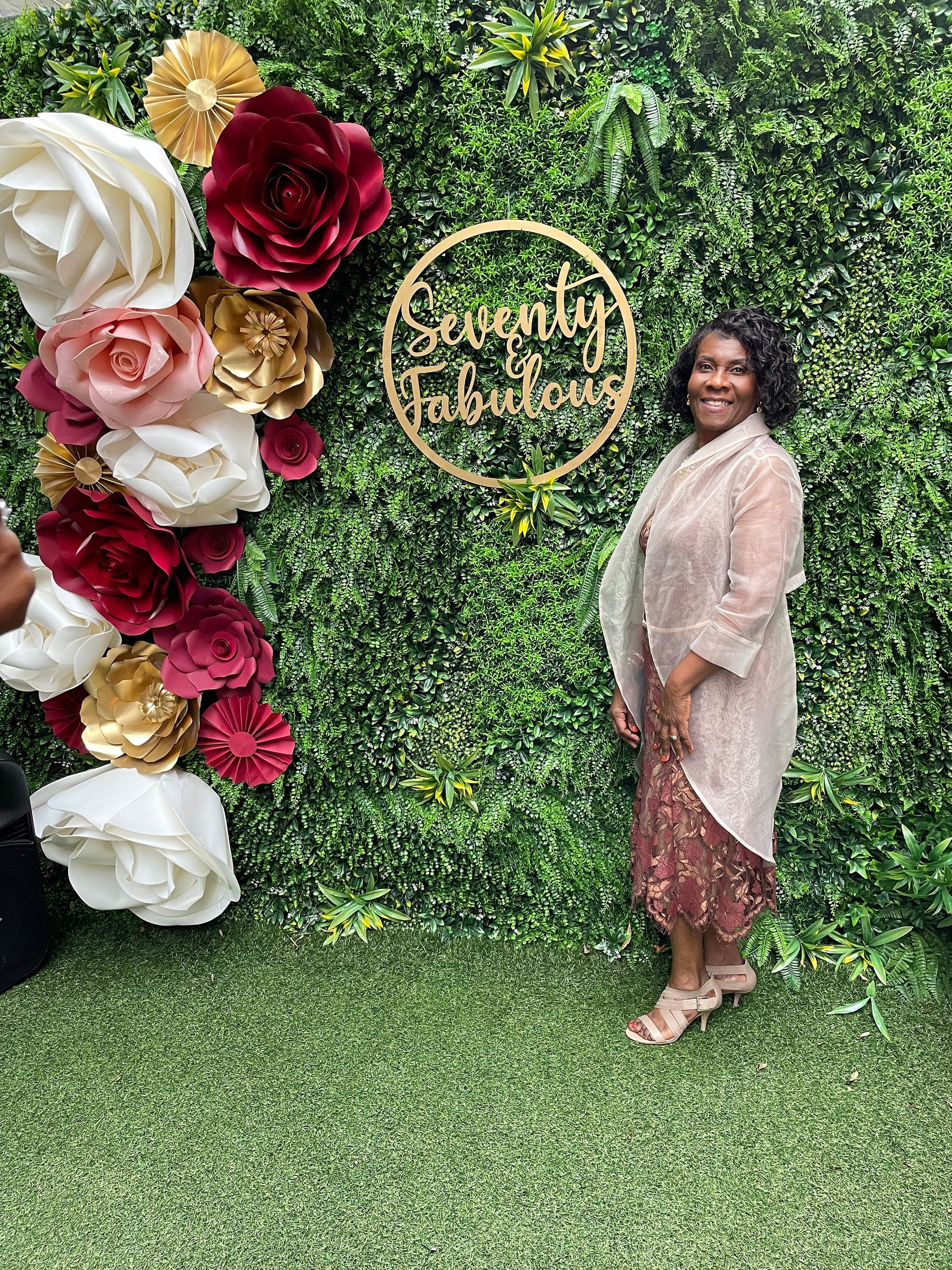 Two Names Wood Sign in Script Font - Sweetheart Table Decor - Personalized Couples Names - Anniversary Wedding Keepsake Gift